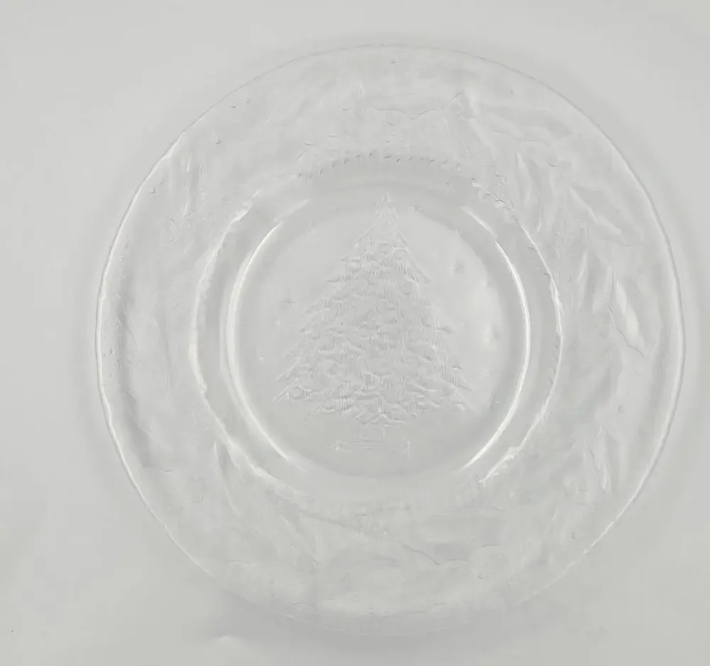 Arcoroc Holly Tree 10.75 Inch Dinner Plate Made of Pressed Crystal Glass